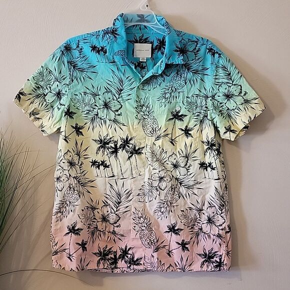 AMERICAN EAGLE AEO HAWAIIAN PRINT OMBRE BUTTON-DOWN SHORT-SLEEVE SHIRT, SIZE M - Picture 1 of 6
